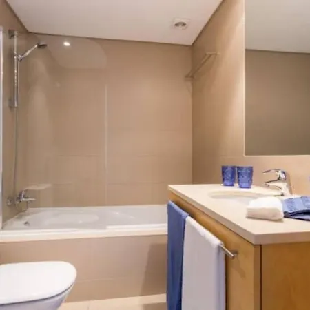 Stunning View - Two Bedrooms In לאגוּ‏ש