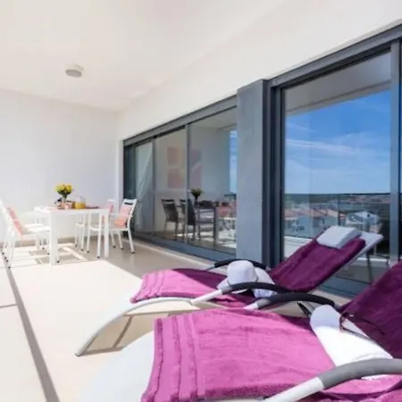 Stunning View - Two Bedrooms In Лагуш